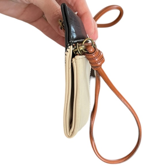 NWOT Universal Thread patchwork convertible wristlet crossbody bag tan black - Picture 11 of 14